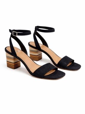 Gianni Bini Navy Strappy Block Heel Sandals Size 8 Elegant Statement Heels